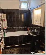 Apartament 3 camere semidecomandat zona Abator 