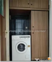 Apartament 3 camere semidecomandat zona Abator 