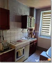 Apartament 3 camere semidecomandat zona Abator 