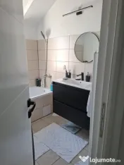 Apartament de vanzare semidecomandat ,2 camere 50 mp , zona
