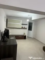 Apartament 3 camere 59,9 MP Zona Teilor