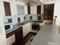 Apartament de vanzare semidecomandat ,3 camere 61 mp , zona