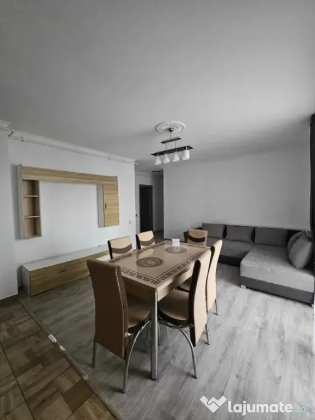 Apartament 3 camere 70mp, parcare, zona Terra