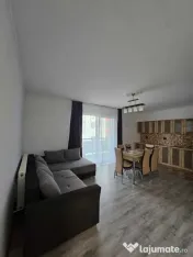 Apartament 3 camere 70mp, parcare, zona Terra 