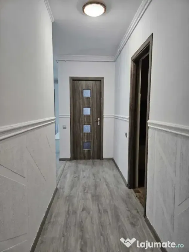 Apartament 3 camere 70mp, parcare, zona Terra