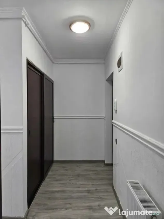Apartament 3 camere 70mp, parcare, zona Terra