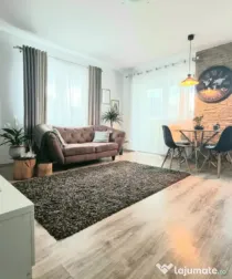 Apartament 3 CAMERE, SU 65MP, ZONA CETĂȚII