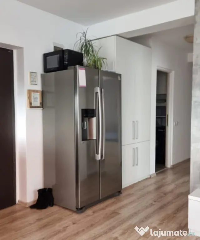 Apartament 3 CAMERE, SU 65MP, ZONA CETĂȚII