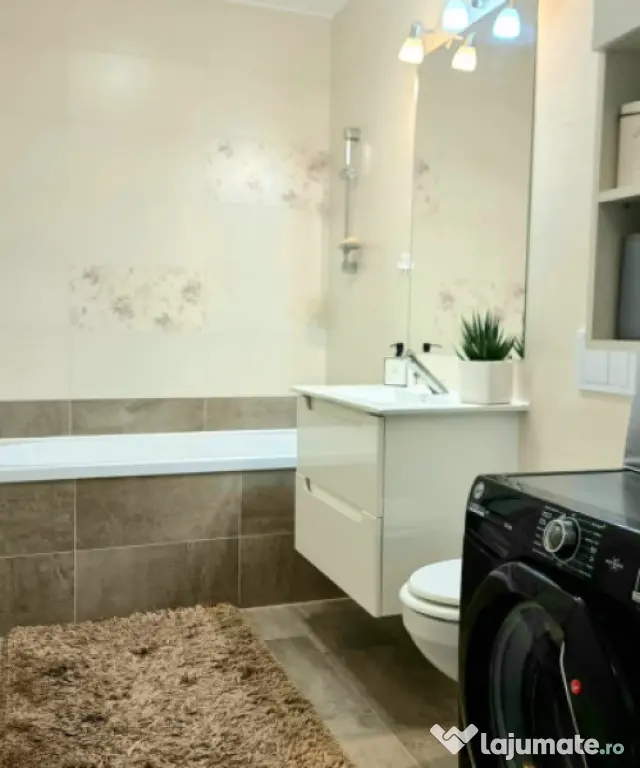 Apartament 3 CAMERE, SU 65MP, ZONA CETĂȚII