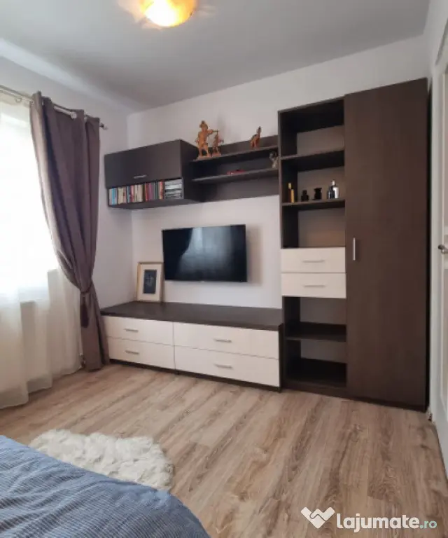 Apartament 3 CAMERE, SU 65MP, ZONA CETĂȚII