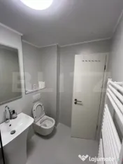 Apartament 3 camere, decomandat, parcare, zona UMF 