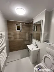 Apartament 3 camere, decomandat, parcare, zona UMF 