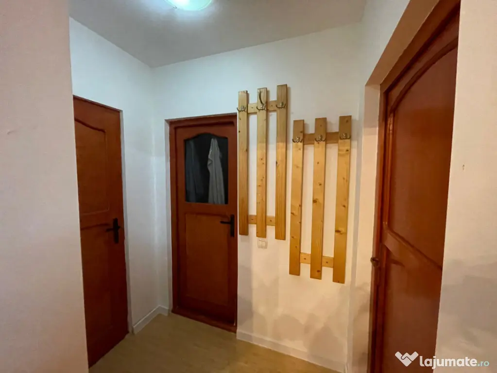 Apartament 3 camere, 56.mp | Zona Buna ziua