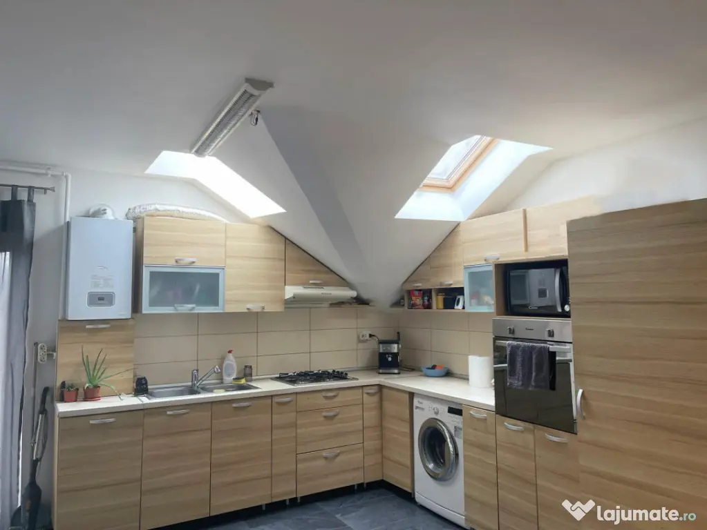 Apartament 3 camere, 56.mp | Zona Buna ziua