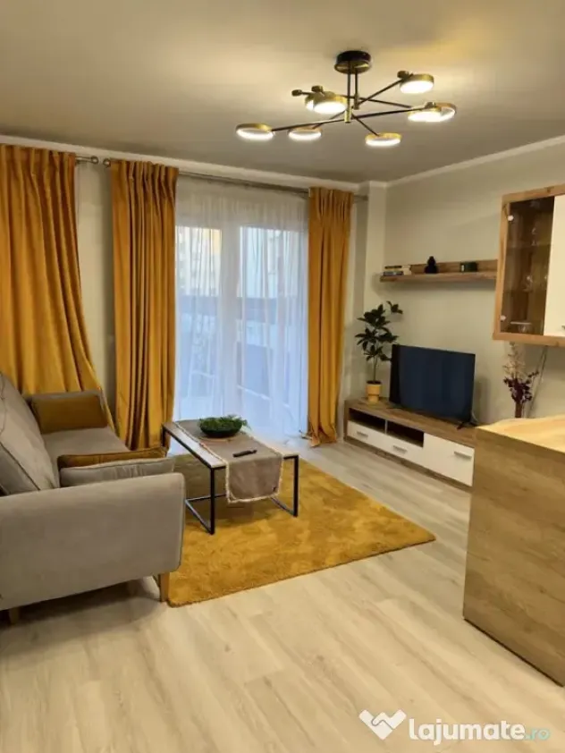 Apartament cu 2 camere si 2 gradini, zona Cetatii!