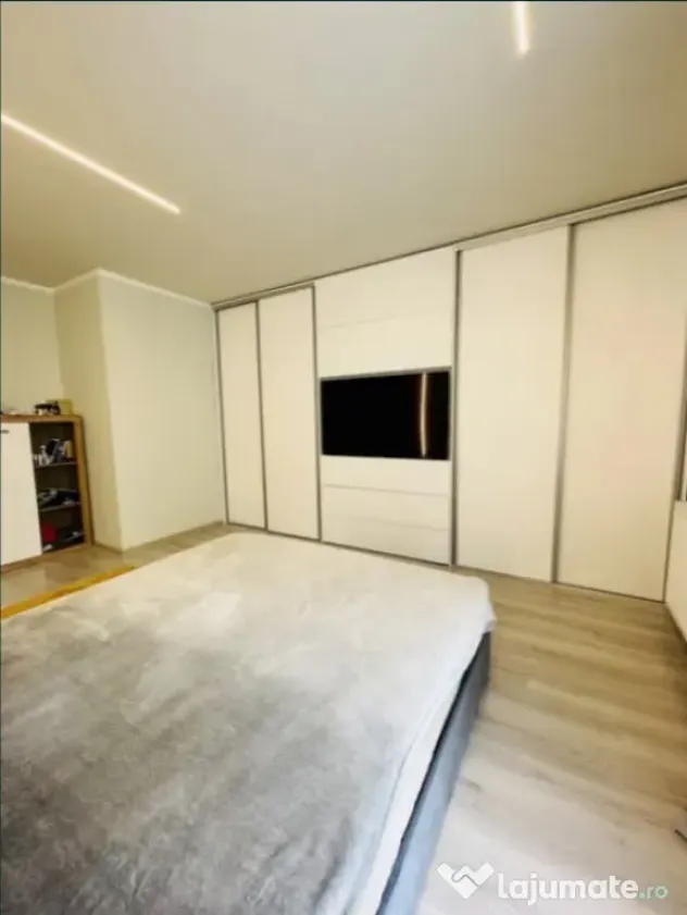 Apartament cu 2 camere si 2 gradini, zona Cetatii!