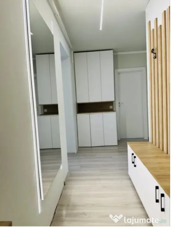Apartament cu 2 camere si 2 gradini, zona Cetatii!