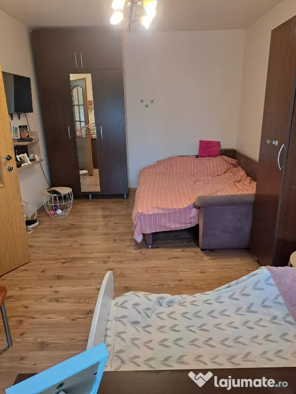 Inchiriez garsoniera in Deva, zona Saturn (Politie), decomandata, et 2