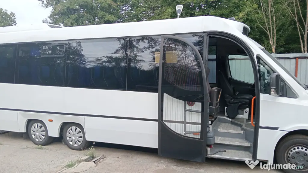Microbuz Mercedes Benz Trituro, an 2019, Euro6, AC, 2997 cmc consum mic, 34 loc