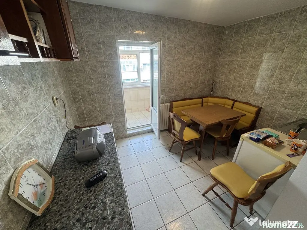Apartament 3 camere zona Tomis 3 cu Gaze