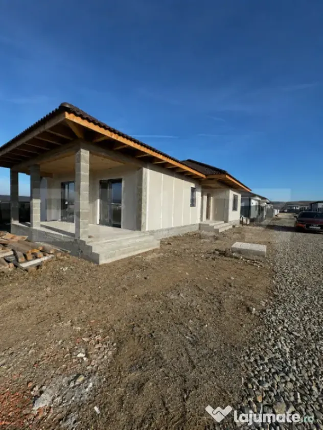 Casă modernă, semifinisata, Sebeș - Petrești