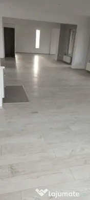 Proprietar spațiu comercial inchiriez 2/3 stradal intrare Parc Pantelimon 