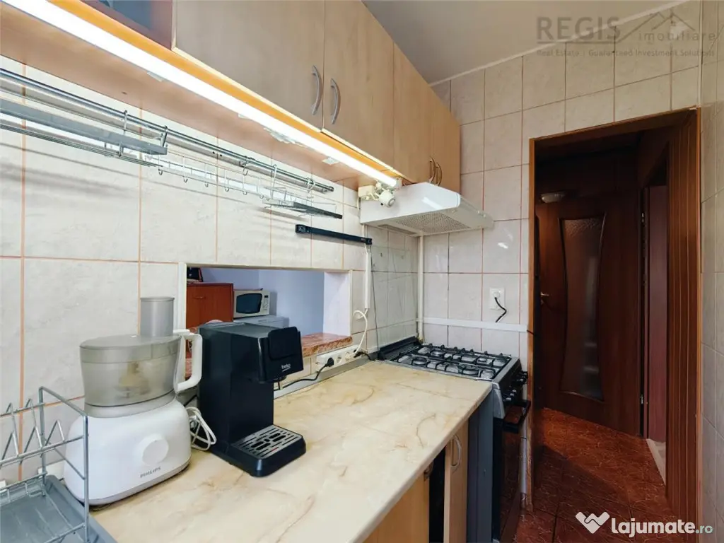Apartament 3 camere cu AC si parcare , Cartier Florilor