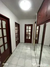 Muncii chiar la metrou etaj 3 