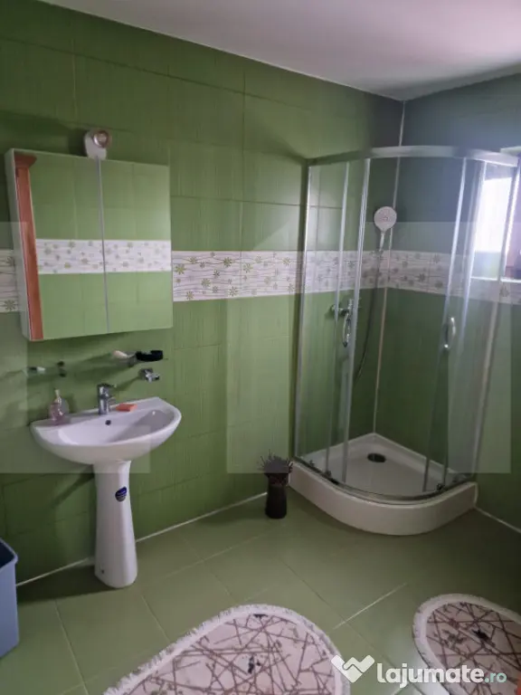 Casa individuala, 203 mp, teren 2252 mp, zona Cosula