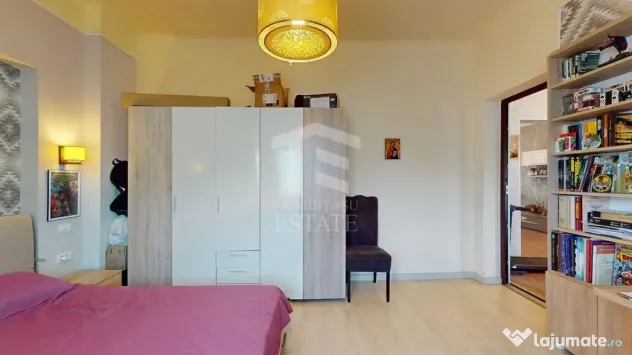 Apartament interbelic cu 3 camere, 124 mp, vis-à-vis de
