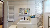 Apartament interbelic cu 3 camere, 124 mp, vis-à-vis de 