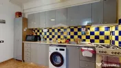 Apartament interbelic cu 3 camere, 124 mp, vis-à-vis de 