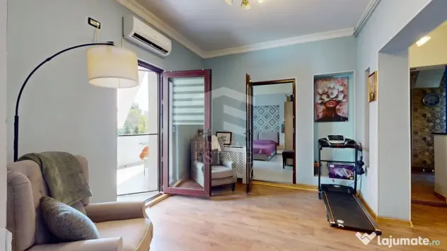 Apartament interbelic cu 3 camere, 124 mp, vis-à-vis de