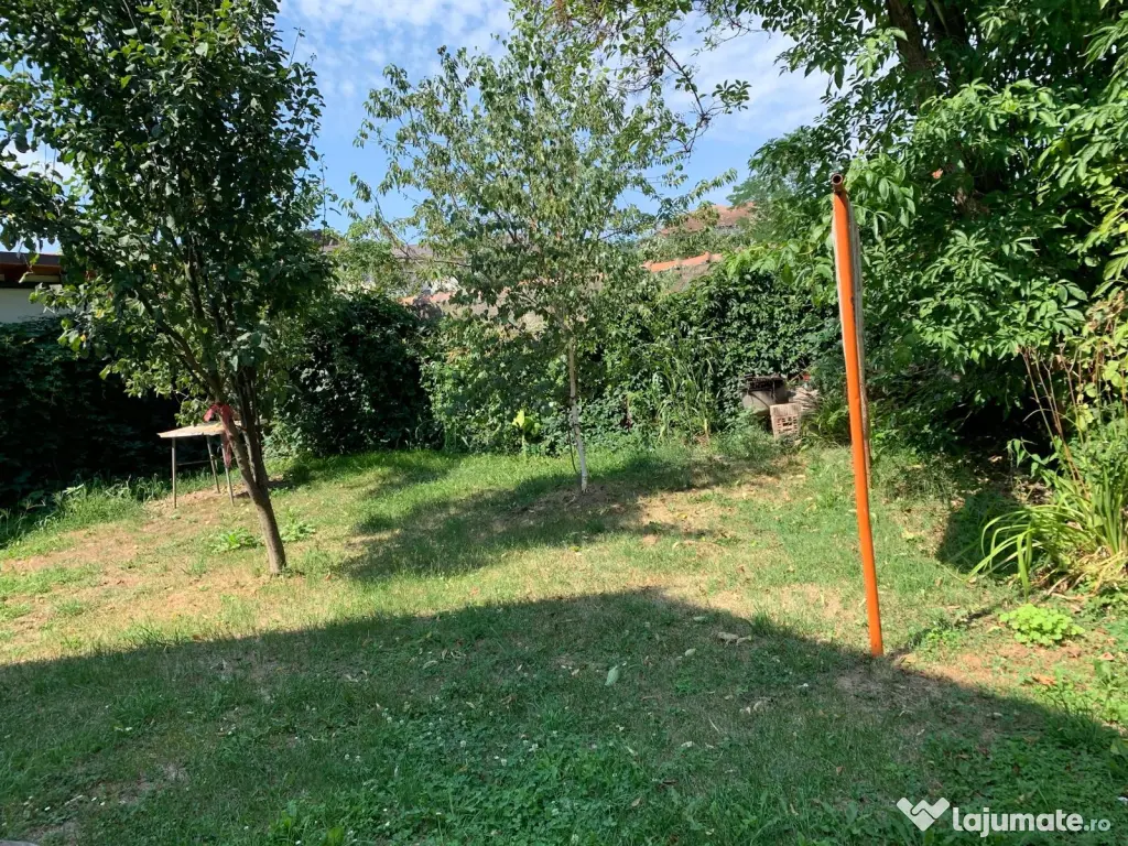 Închiriez Pucioasa Parc Central