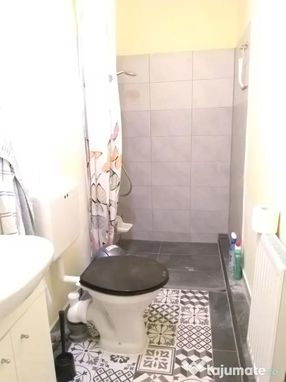 Închiriez Pucioasa Parc Central