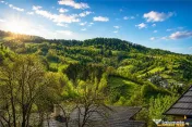 Casuta singura in curte, Brasov: Un colt de liniste la poale 