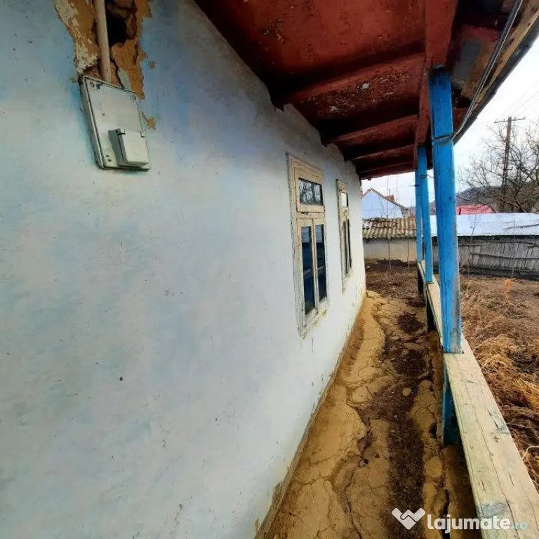Imobil compus din casa de locuit si teren, Danesti, const...