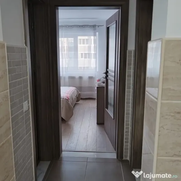 Apartament de vanzare cu 2 camere peste drum de Hotelul Deva