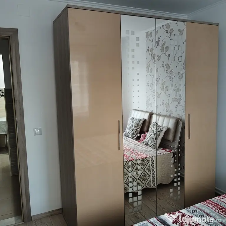 Apartament de vanzare cu 2 camere peste drum de Hotelul Deva