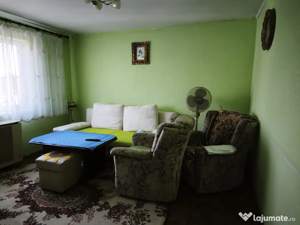 Proprietar vand apartament 3 camere decomandate central