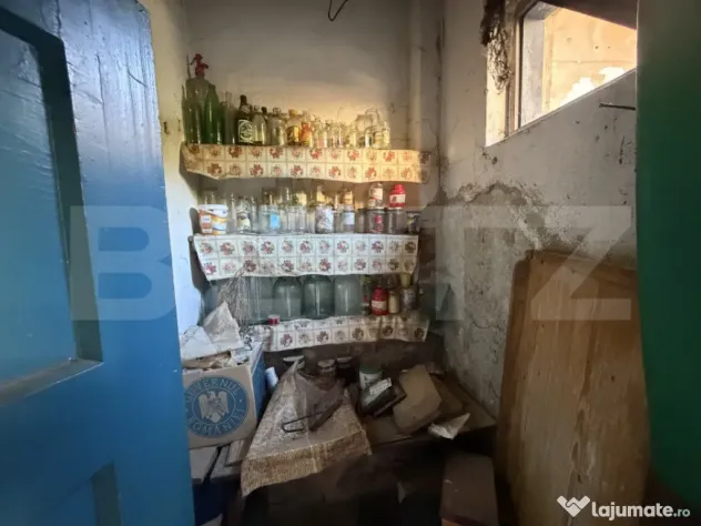 Casa de vanzare, curte comuna , zona Simleu Silvaniei