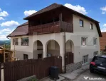 Casa de vanzare, 500 mp, zona Reghin