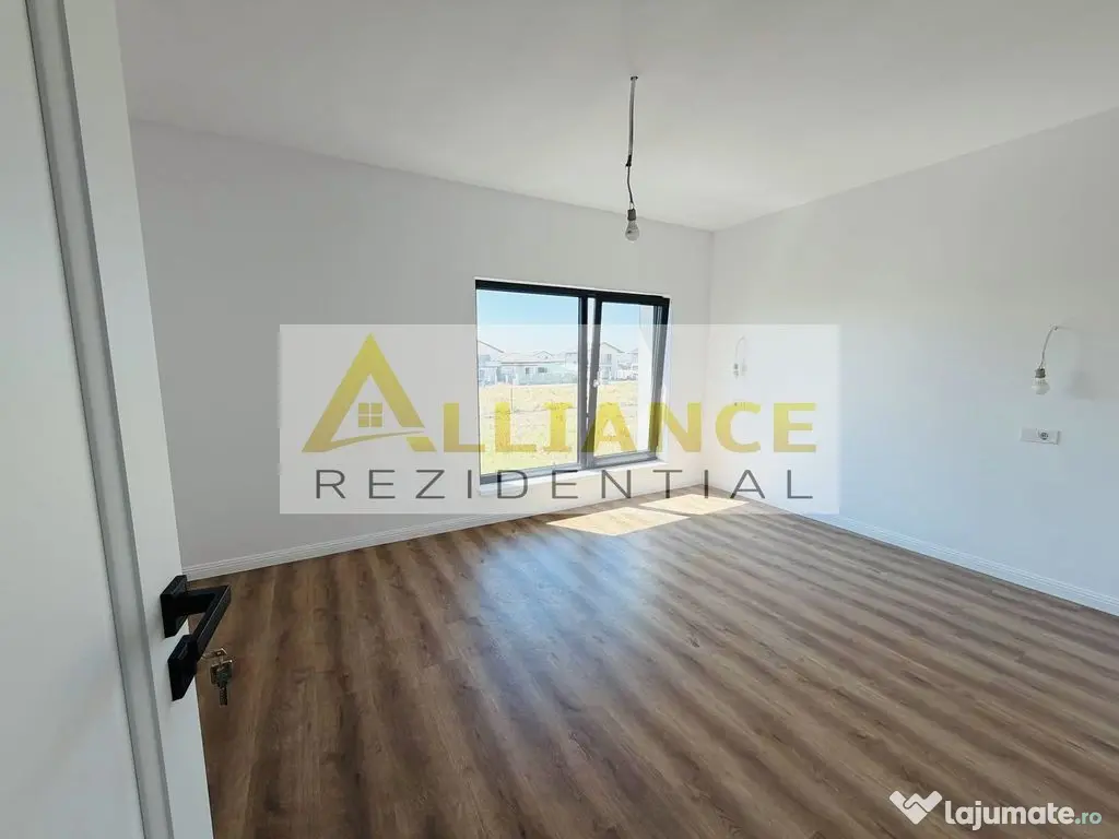 Casa individuală , 4 camere , 3 băi , 135 mp utili !
