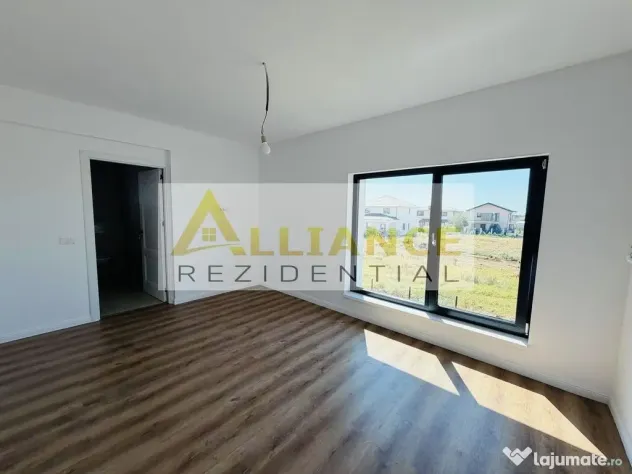 Casa individuală , 4 camere , 3 băi , 135 mp utili !