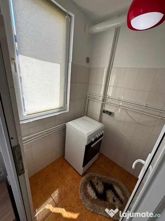 Garsoniera complet renovata si mobilata