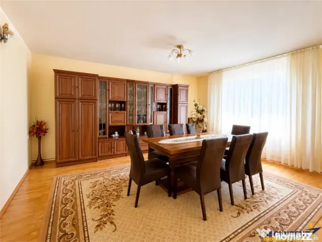 Casa spatioasa Spatiu Comercial 50 mp garaj teren 1.000 m - Galaoaia (Mures)
