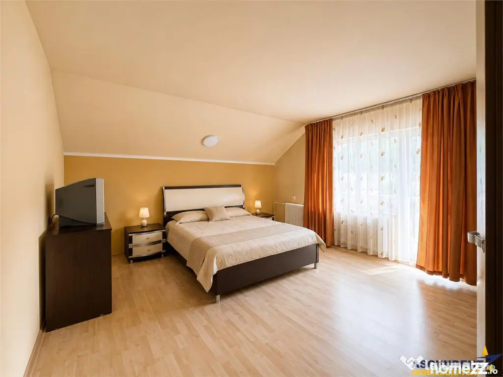 Casa spatioasa Spatiu Comercial 50 mp garaj teren 1.000 m - Galaoaia (Mures)