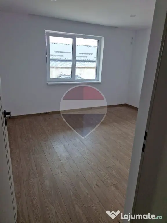 Spațiu de birouri, 2 camere, ultrafinisat în zona Vasil...