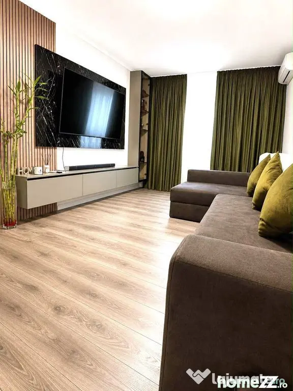 Poarta 6, apartament decomandat cu 3 camere