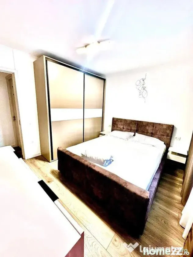 Poarta 6, apartament decomandat cu 3 camere